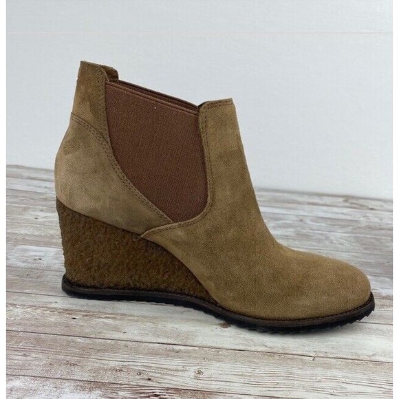 Trask Tatum Wedge Heel Booties Ankle Pull On Round Toe Taupe Tan Oiled Suede 10 - Picture 5 of 14